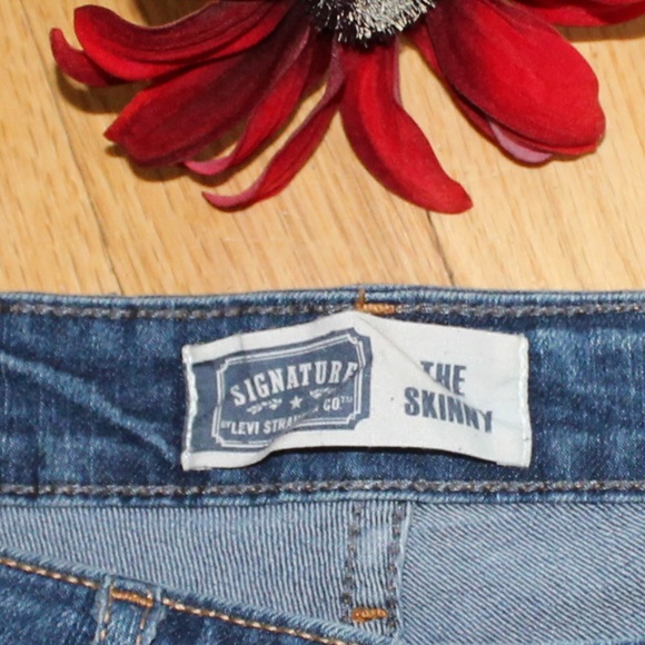 Levis Signature Skinny Jeans Size 8 - Picture 3 of 4